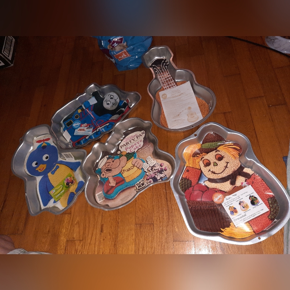 Cake pans - Picture 11 of 13